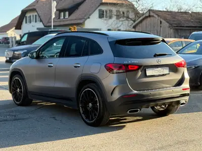 Mercedes-Benz GLA 200 AMG Line — SUV compact élégant, 1er propriétaire suisse — Thumbnail 7