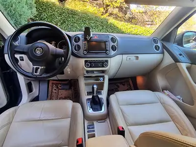 VW Tiguan 2.0 TSI Team DSG — SUV dynamique, 200 ch et transmission automatique — arrière