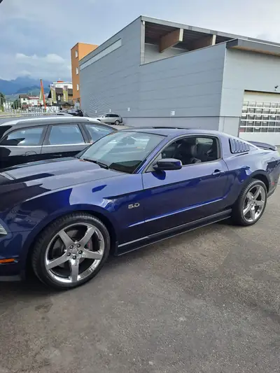 Ford Mustang GT Roush 2012 — Muscle Car légendaire, édition collector à faible kilométrage — Miniature 17