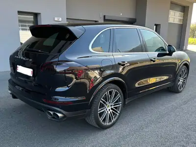 Porsche Cayenne S E-Hybrid — SUV hybride rechargeable, 416 ch, 1 propriétaire — arrière