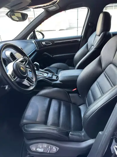 Porsche Cayenne S E-Hybrid — SUV hybride rechargeable, 416 ch, 1 propriétaire — Miniature 8