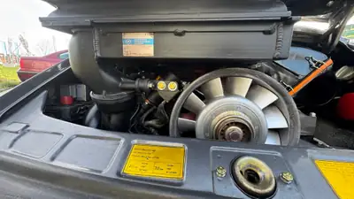 Porsche 911 (930) Turbo 3.3 — Légende des années 80, entièrement révisée et certificat veteran — Miniature 15
