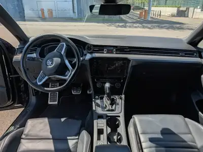 VW Passat Break 2.0 TDI 240 ch 4Motion — Monospace robuste avec équipements premium — dettaglio