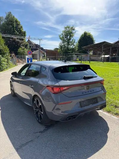 CUPRA Leon VZ 2.0 TSI DSG — Berline sportive 300 ch, faible kilométrage — Miniatur 8