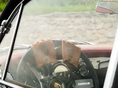 Porsche 356 C — Légende automobile de 1964, authentique et préservée — Miniatur 9