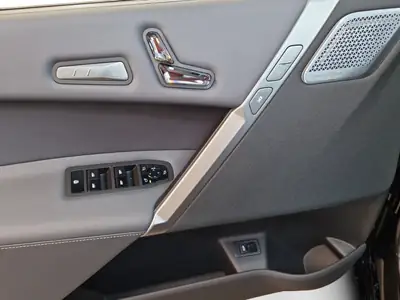 BMW iX xDrive60 M Sport Pro — SUV électrique haute performance, quasi neuf — Thumbnail 11