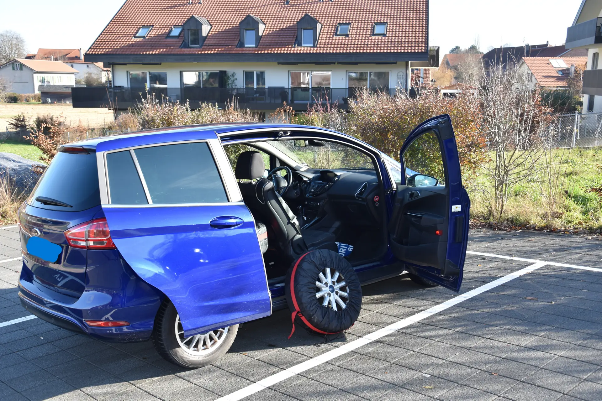 Ford B-Max 1.0 SCTi Titanium — Minivan compact urbain, entretien récent