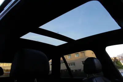 BMW X5 xDrive M50d M-Sport — SUV premium diesel, pack M complet et toit ouvrant — Miniature 11