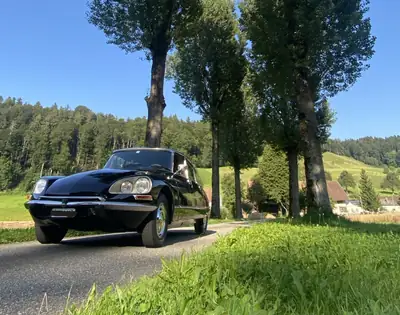 Citroën DS 21 DS23 Injection 1973 Pallas — Berline de prestige, injection mécanique, 100'000 km — vista esterna