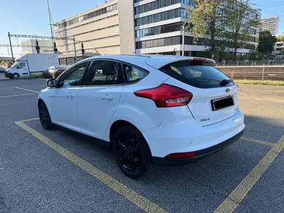 Ford Focus 1.0 SCTi Trend — Citadine fiable, faible consommation, sans sinistre — intérieur