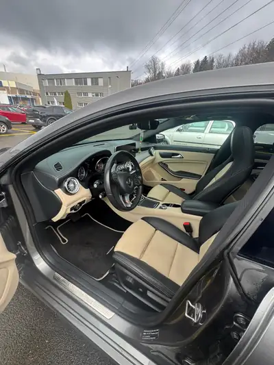 Mercedes-Benz CLA Shooting Brake 200 AMG Line — Élégance break avec moteur économe — tableau de bord