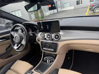 Mercedes-Benz CLA Shooting Brake 200 AMG Line — Élégance break avec moteur économe — Miniature 7