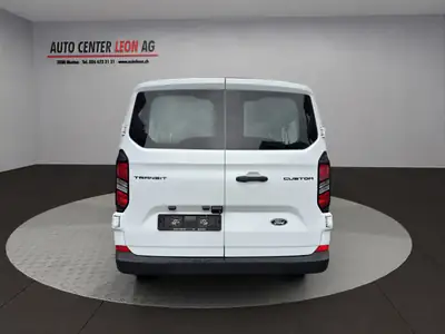 Ford Transit Custom Combi 320 — 9 places, diesel automatique, équipements complets — tableau de bord