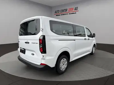 Ford Transit Custom Combi 320 — 9 places, diesel automatique, équipements complets — détail