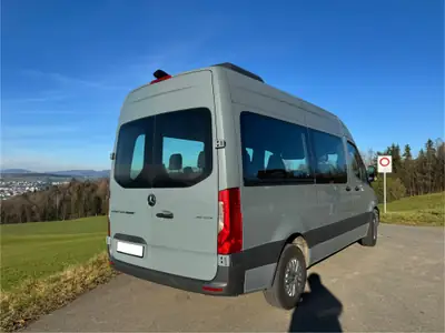 Mercedes-Benz Sprinter 211 — Utilitaire diesel automatique, 125'000 km, parfait état — Heckansicht