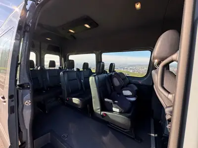 Mercedes-Benz Sprinter 211 — Utilitaire diesel automatique, 125'000 km, parfait état — Detail