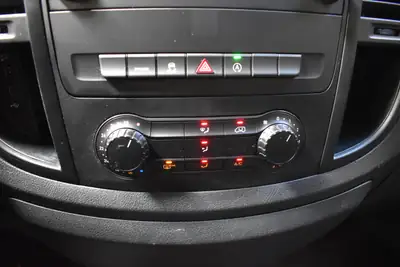 Mercedes-Benz Vito 114 CDI — Utilitaire fiable, moteur neuf, 960 kg de charge utile — Miniature 21