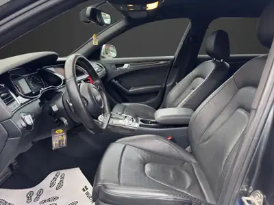 Audi RS4 Avant 4.2 FSI V8 — Berline sportive 450 ch, boîte S-tronic, quatre-roues motrices — Thumbnail 12