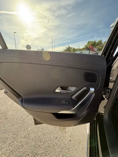 Mercedes-AMG A 35 4Matic Speedshift — 306 ch, berline sportive hautes performances — Miniatura 13