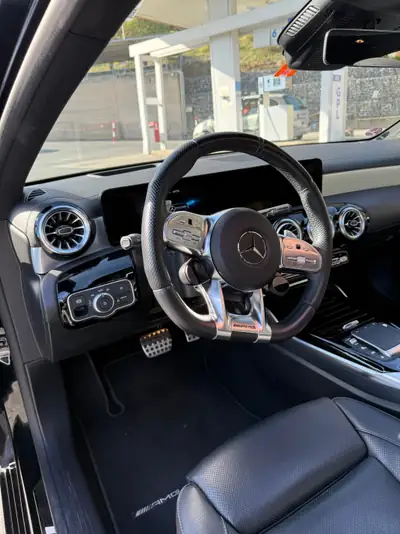 Mercedes-AMG A 35 4Matic Speedshift — 306 ch, berline sportive hautes performances — Miniatura 15