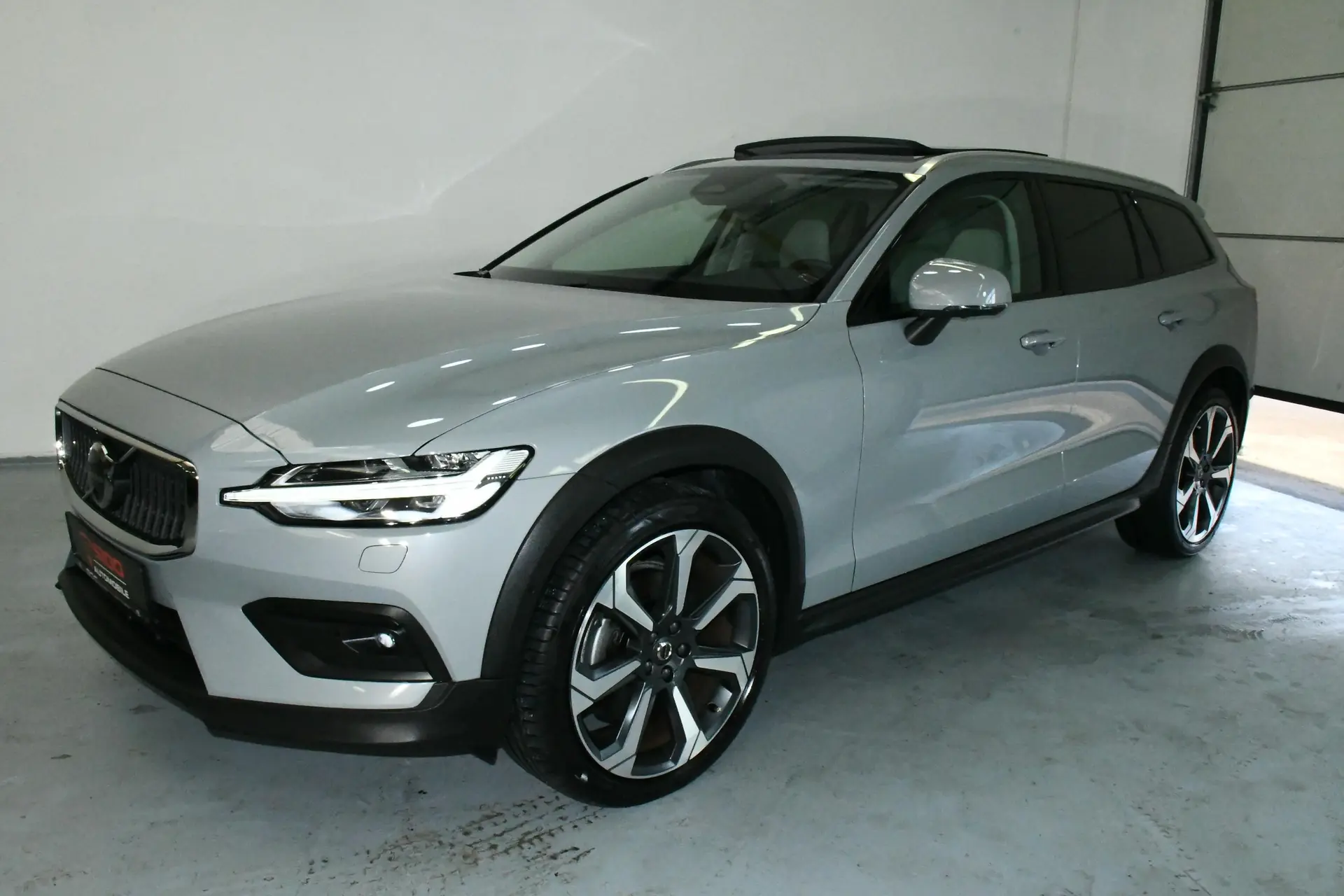 Volvo V60 2023 occasion Niederglatt — 2