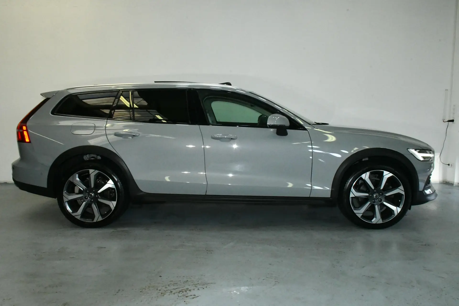 Volvo V60 2023 occasion Niederglatt — 5