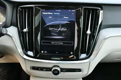 Volvo V60 Cross Country AWD Ultimate — SUV de luxe, 4RM, faible consommation — Miniatur 20