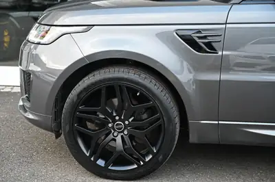 Range Rover Sport 3.0 SDV6 — Prestige diesel, toit panoramique, service frais — detail
