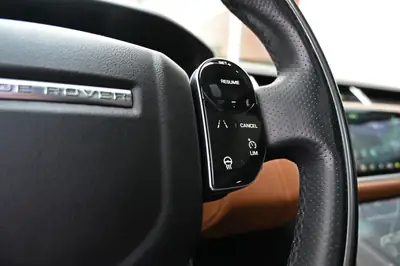 Range Rover Sport 3.0 SDV6 — Prestige diesel, toit panoramique, service frais — Thumbnail 17