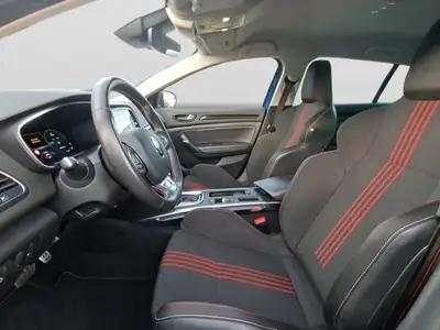 Renault Mégane Grandtour 1.6 E-Tech R.S. Line — Hybride rechargeable, 37'600 km seulement — Miniature 9