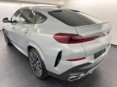 BMW X6 xDrive 48V 40i M Sport 2025 — SUV coupé premium, 381 ch hybride léger — side view