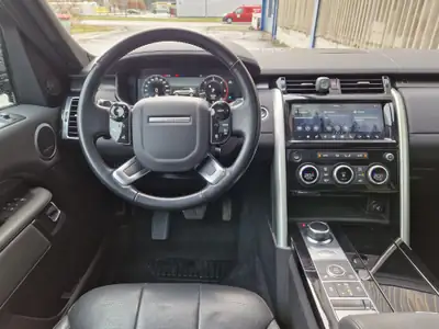 Land Rover Discovery 3.0 SDV6 HSE — SUV 7 places puissant, 4x4 intégral et équipé — Miniature 9