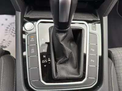 VW Passat 2.0 TDI 4Motion — Break diesel AWD, 200 ch, traction intégrale — Miniature 16