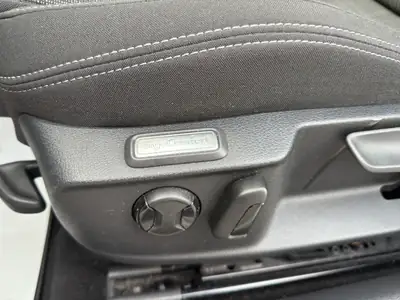 VW Passat 2.0 TDI 4Motion — Break diesel AWD, 200 ch, traction intégrale — Miniature 25