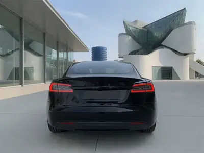TESLA Model S Ludicrous Performance — Électrique haute performance, 66 361 km — tableau de bord