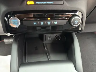Ford Kuga 2.5 PHEV ST-Line — SUV hybride rechargeable avec garantie constructeur — Miniature 16