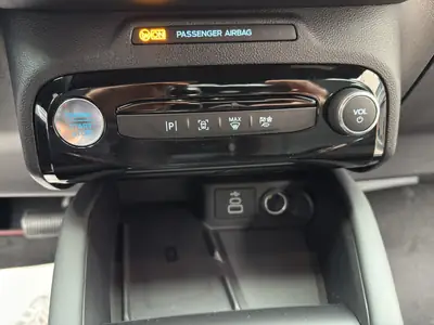 Ford Kuga 2.5 PHEV ST-Line — SUV hybride rechargeable, quasi neuf — Thumbnail 16