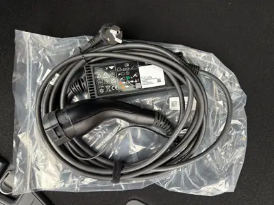 Ford Kuga 2.5 PHEV ST-Line — SUV hybride rechargeable, quasi neuf — Thumbnail 21