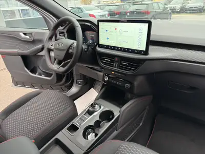 Ford Kuga 2.5 PHEV ST-Line — SUV hybride rechargeable, quasi neuf — Thumbnail 24