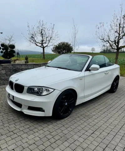 BMW 125i Cabrio 2011 — Roadster sportif essence, 218 ch et toile rétractable — vista esterna