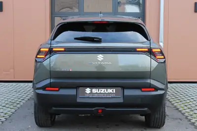 Suzuki e-Vitara 61kWh Compact Top 4x4 — SUV électrique avec grande autonomie et toit ouvrant — Miniature 7