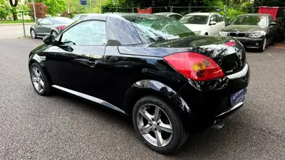 Opel Tigra 1.8 Enjoy — Cabriolet sportif 2006, sans accident, 111'000 km — dashboard