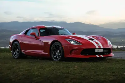 Dodge Viper SRT 2013 — Légendaire muscle car américain, 649 ch purs — Seitenansicht
