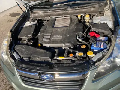 Subaru Outback 2.0D Swiss AWD — Robuste break diesel, traction intégrale, sans sinistre — interior