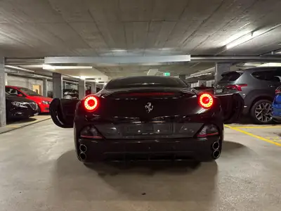 Ferrari California 4.3 V8 — Cabriolet légendaire, 490 ch, kilométrage maîtrisé — Thumbnail 7