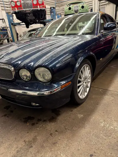 Jaguar XJ6 2.7d Somerset — Berline prestige diesel, moteur neuf, 168000 km — fianco