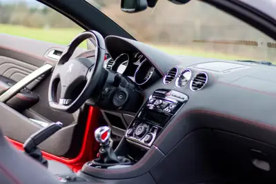 Peugeot RCZ R 1.6 Turbo — Coupé sportif 270 ch, seulement 48'000 km — Miniatur 12
