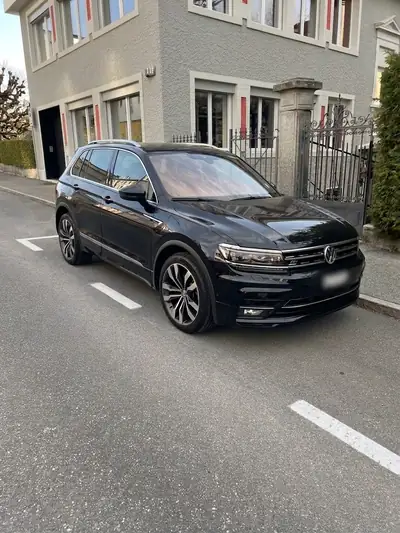VW Tiguan 2.0 TSI Highline 4Motion — SUV polyvalent, intégralement révisé — Heckansicht