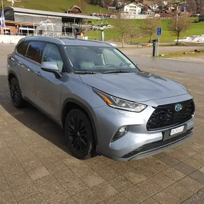 Toyota Highlander 2.5 HSD Premium — SUV 7 places hybride, 71 500 km seulement — vue extérieure