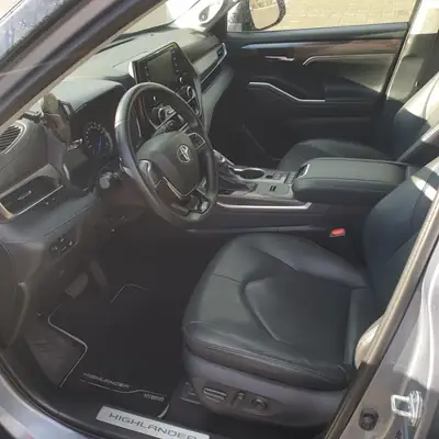Toyota Highlander 2.5 HSD Premium — SUV 7 places hybride, 71 500 km seulement — détail